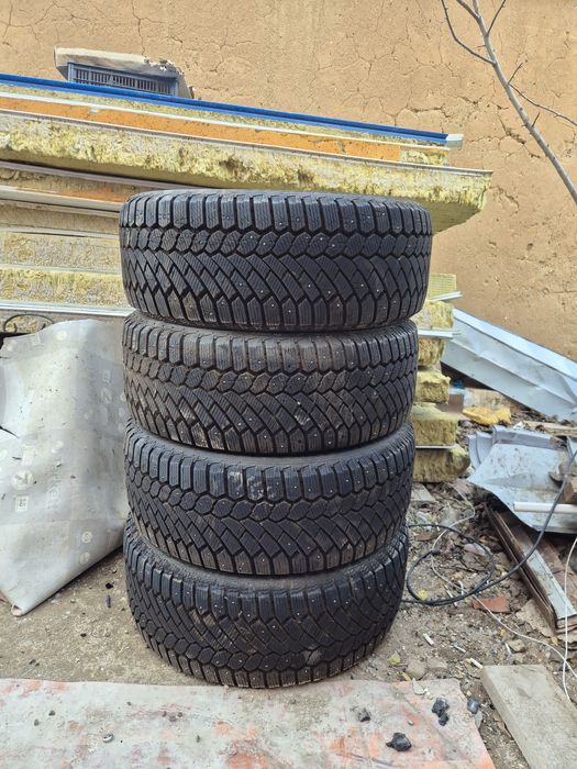 Продам зимнии шины