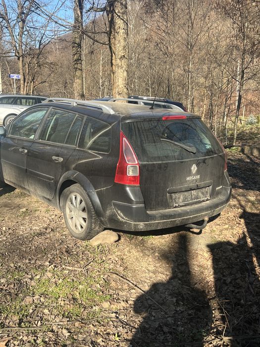 Dezmembrez Renault Magane 1.9 diesel 2007