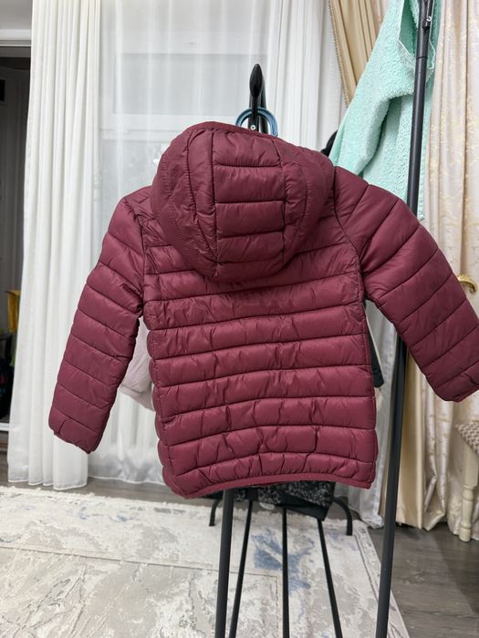 Продам демисезонную куртку для мальчика