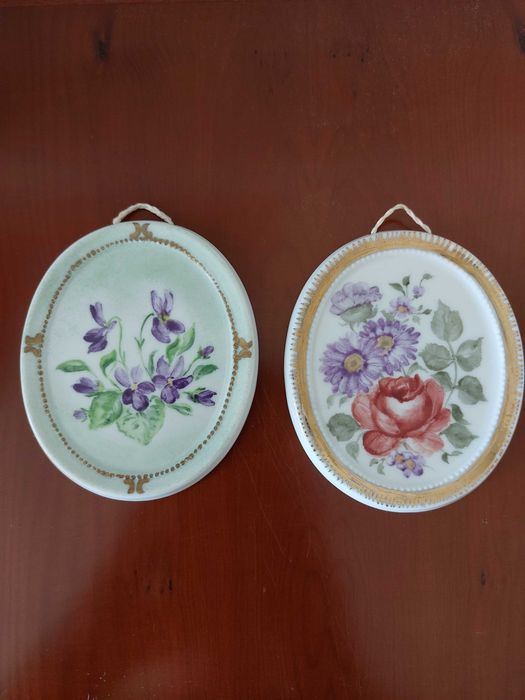 Pereche tablouri portelan pictate manual 1990