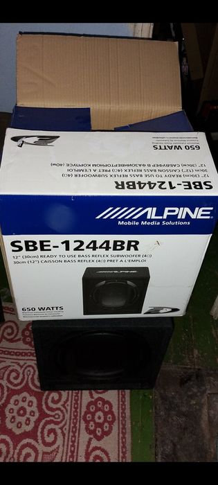 Бас каса ALPINE. Чисто нова