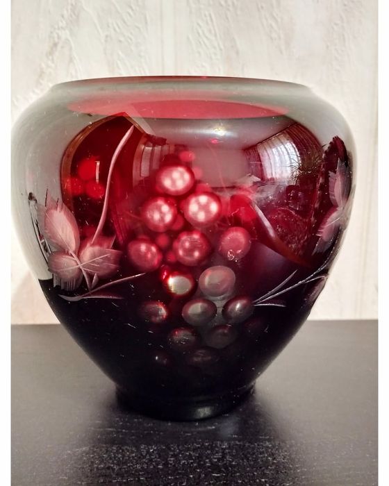 Продам вазу конфетницу