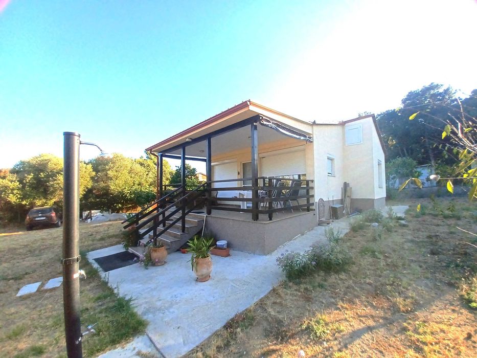 Продава Бизнес парцел 1000м2 с къща 50м2 до морето Неа Кердилия,Гърция