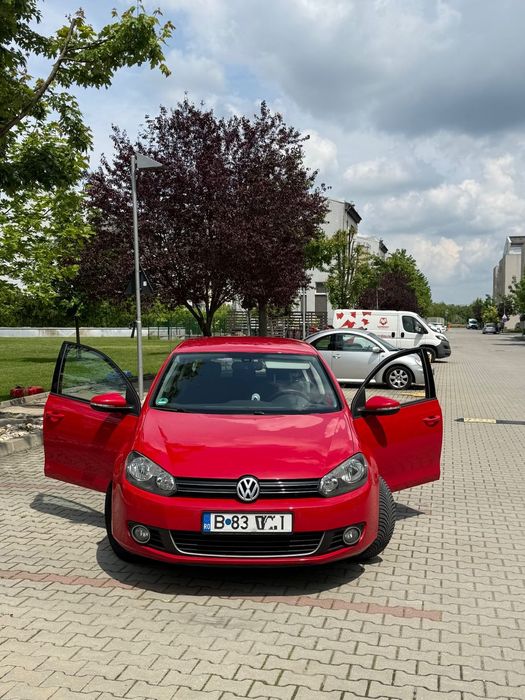 Volkswagen Golf Mașina în perfectă stare de funcționare- tinuta in parcare subterana