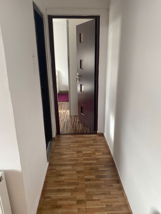 Apartament cu 3 camere decomadat
