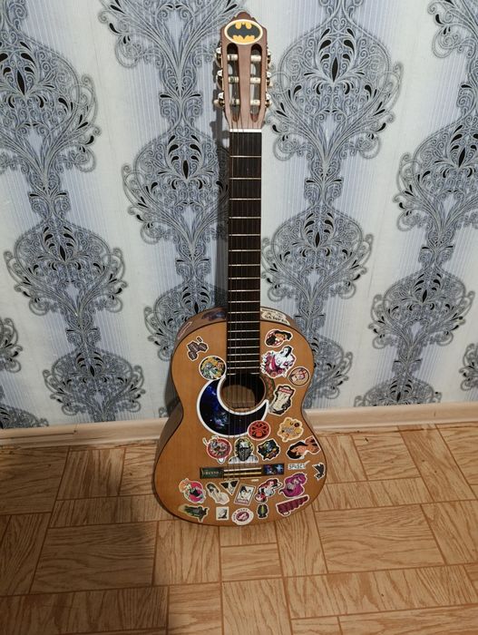 Акустическая гитара Yamaha