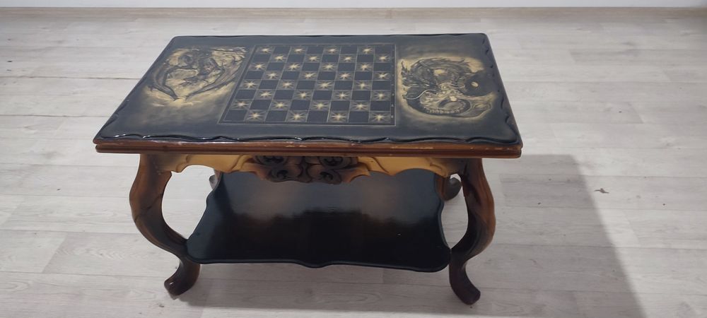 Продам шахматный стол