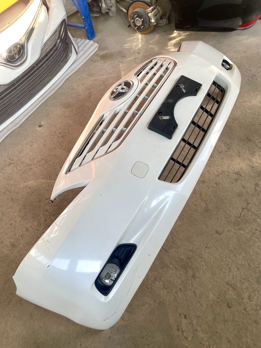 Передний бампер на Camry 40 Камри 40