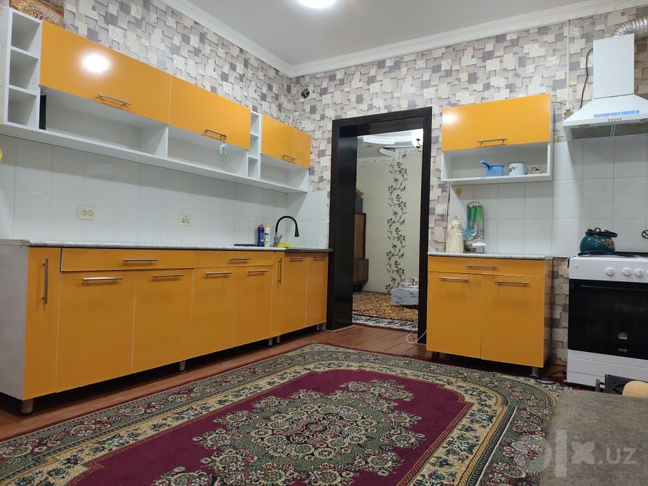 Кухонный мебель сатылады