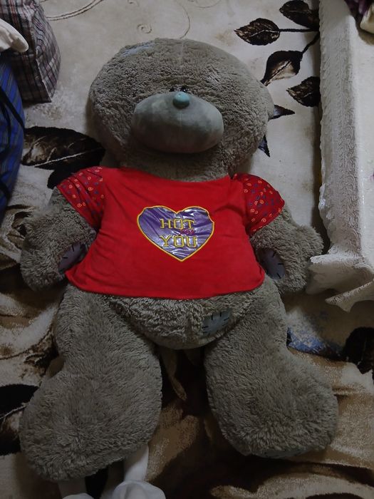 Tedy ayiq xolati a'lo yengi sotiladi (срочно)