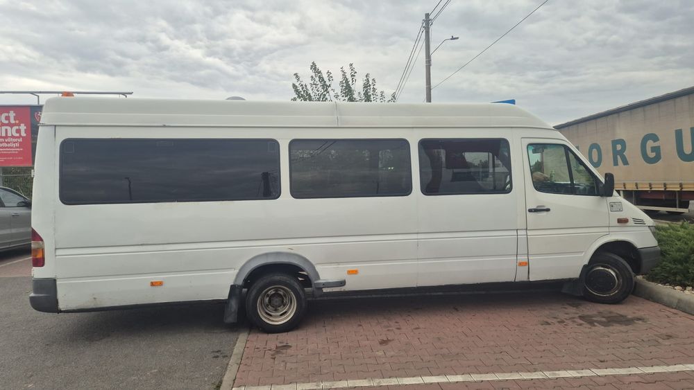 Vand Microbuz Sprinter 23 locuri