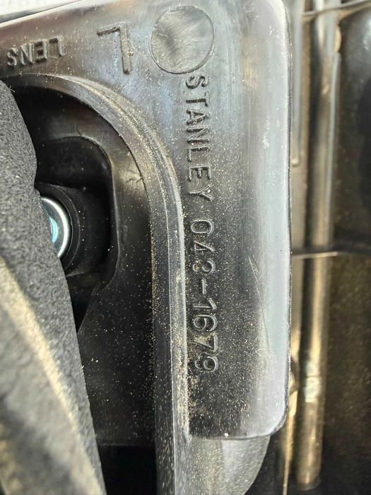 Stop Aripă Stânga Mitsubishi Colt CJ 1997 / 1996-2003 / Cod OEM STANLEY 0431679 (5D2)