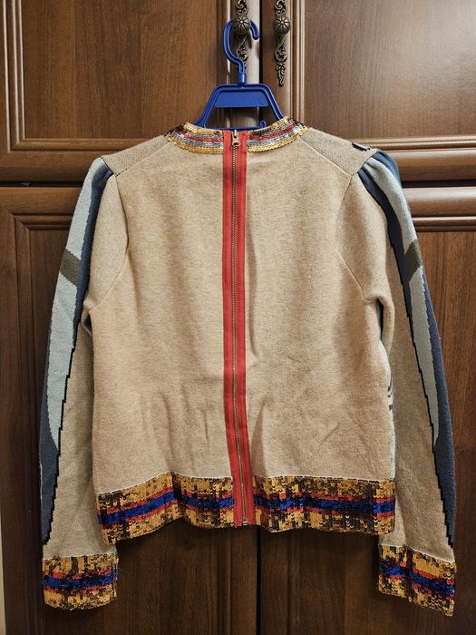 Красива дамска блуза