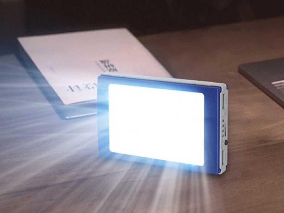 Baterie externa 30000 mAH incarcare solara si panou led