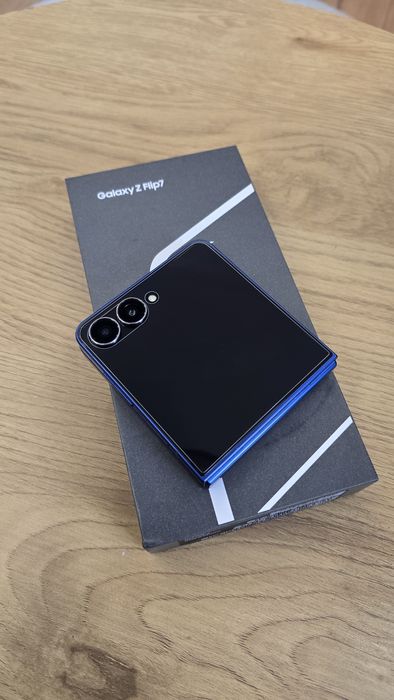 Samsung Galaxy Z Flip 7  Гаранция + Застраховка + Подаръци