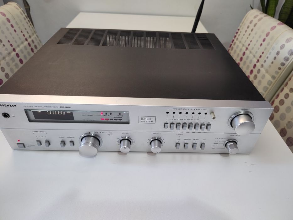 Amplituner Telefunken RR 200 HI FI