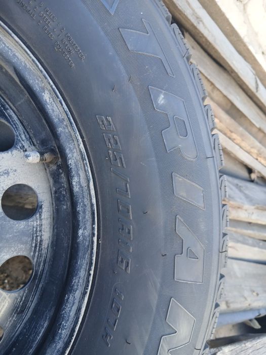 В продаже шины..