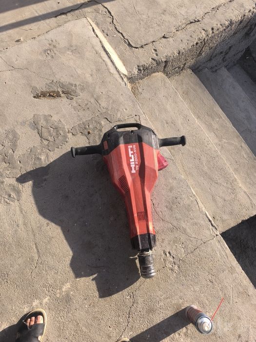 Hilti 2000 sotiladi