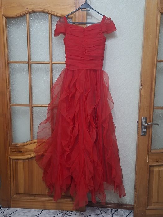 Oqshom koʻylak 1 marta kiyilgan.