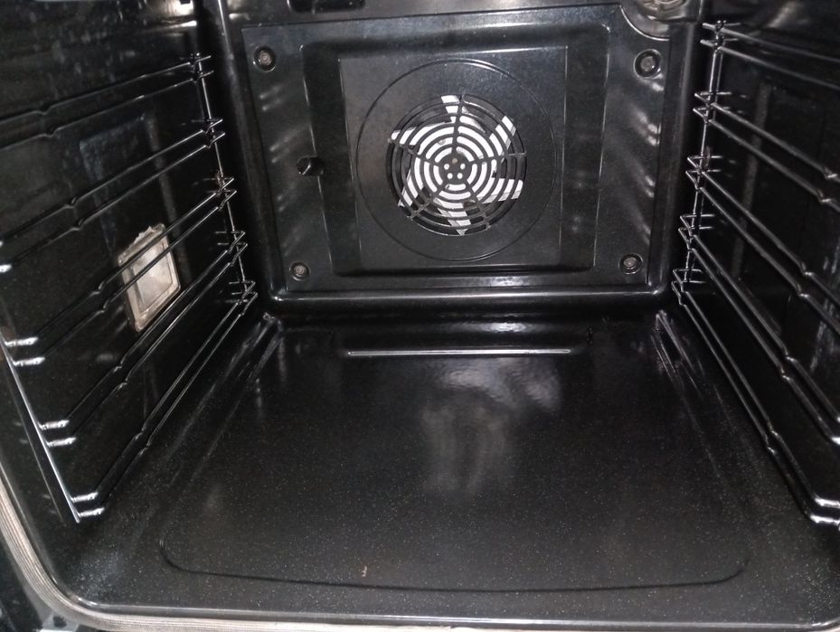 Печка с керамичен плот VOSS Electrolux с PIROLISE с 2 години гаранция