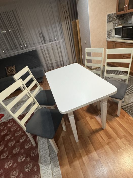 Стол с 4стульями