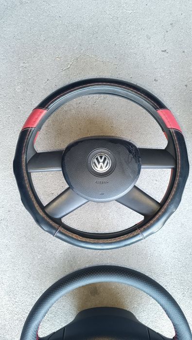 Продавам мултиволан трилъчев волан, четрилъчев волан от голф 5 GTI tdi