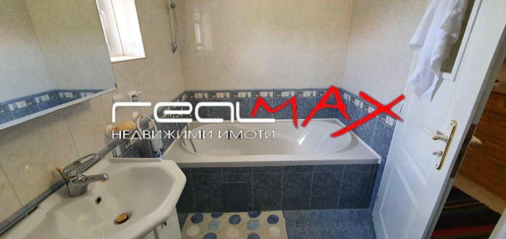 Продава се Къща в Казанлък - 220 кв.м за 910 €/кв.м - Снимка #22