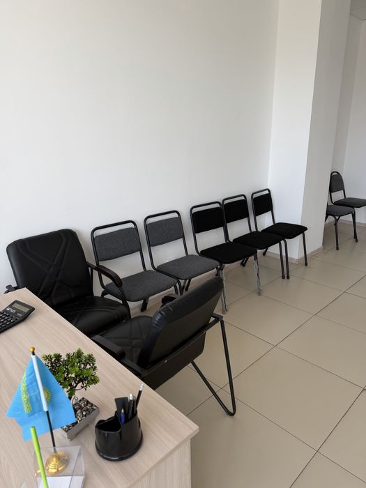 3 кресло 3 парта 14 стулья 1 диван