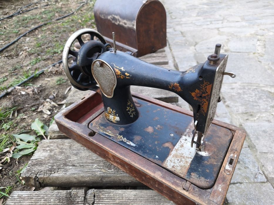 Шевна машина Синигер ретро