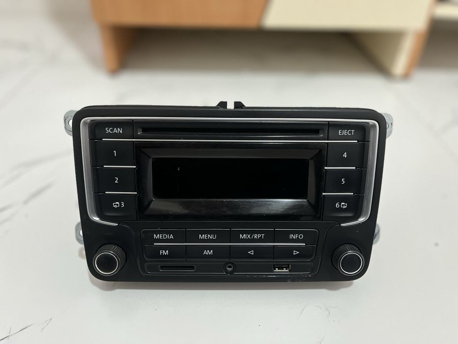 Продам Магнитола на Volkswagen Polo