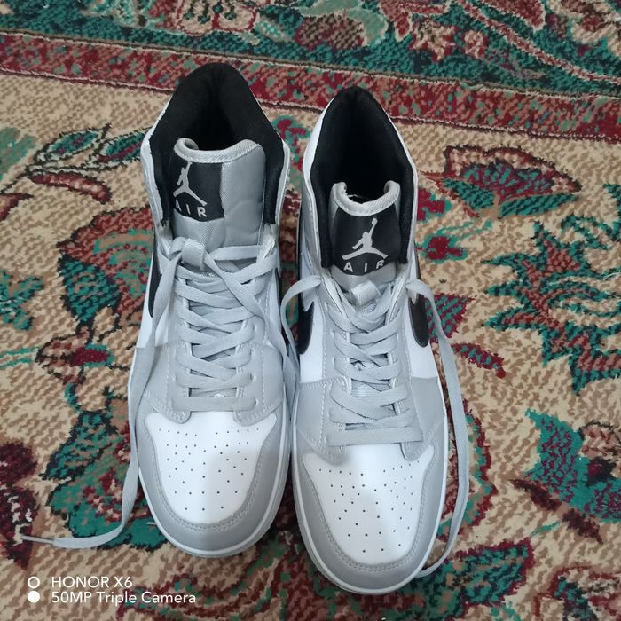 AIR JORDAN NIKE oyoq kiyimi