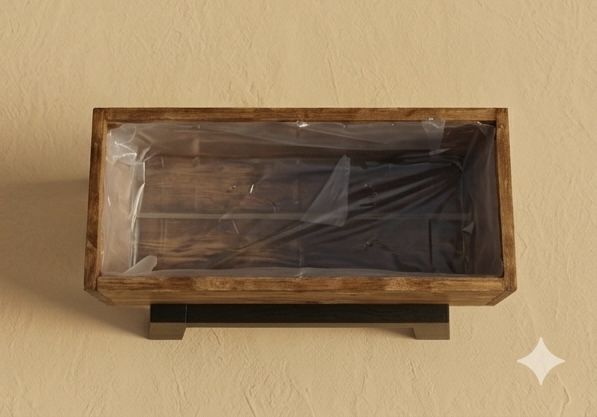 Jardiniera din lemn reciclat pe comanda