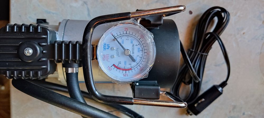 Компрессор автомобильный