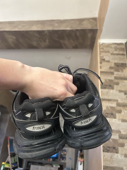 Balenciaga track