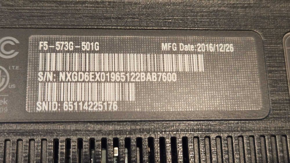 Laptop Acer Aspire F5-573G | i5 Gen 7 | 8GB RAM | SSD 256GB | GTX 950M | Tastatură Iluminată | Baterie Nouă cu Garanție