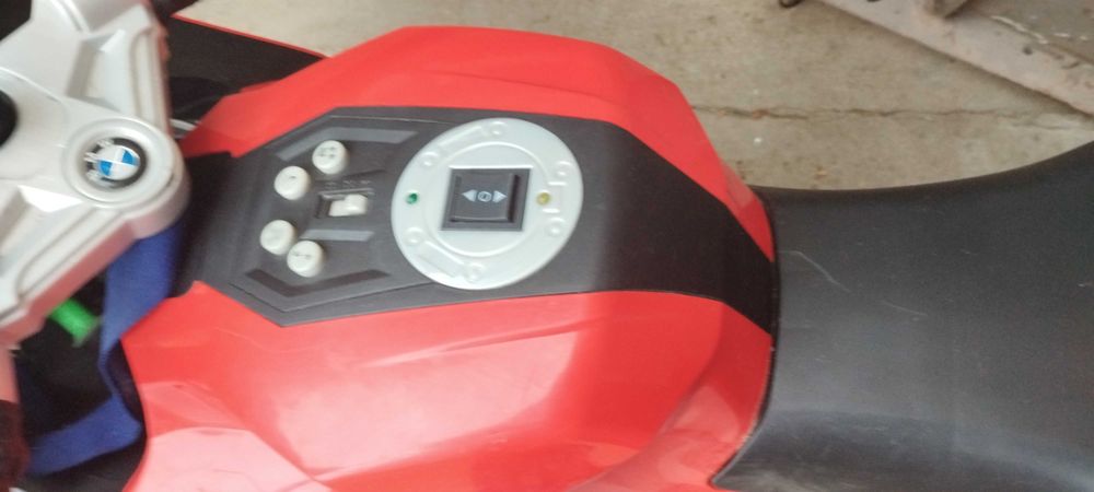 Детско моторче на батеря BMW