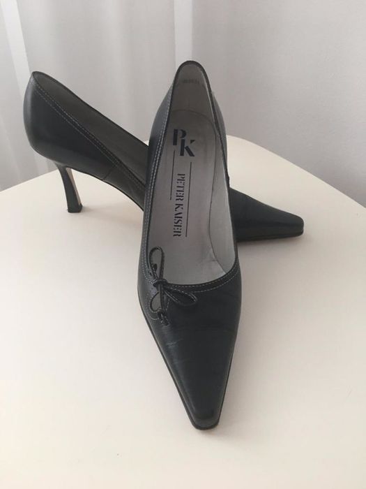 4 perechi pantofi cu toc (piele naturala)