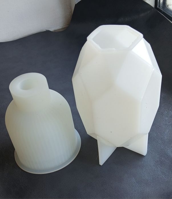 Продам недорого молды