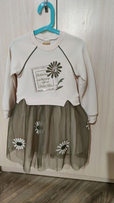 Продам детские платья