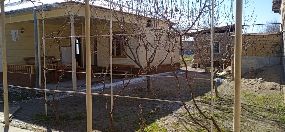 Ховли сотилади 3,5 сотих