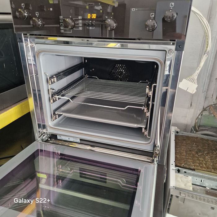 Комплект фурна и плот за вграждане MIELE H4114E