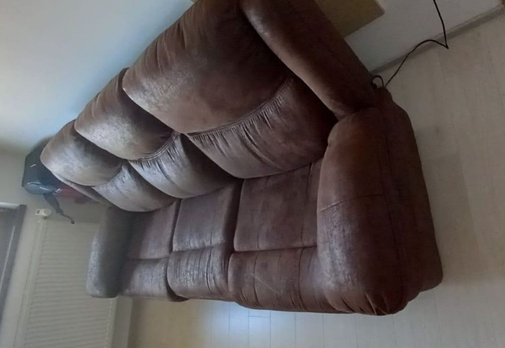 Vand canapea cu 3 locuri si reclinere electrice