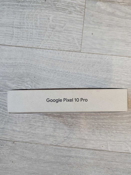 Google Pixel 10 Pro, stocare 256GB, ecran 6.3", culoare Obsidian