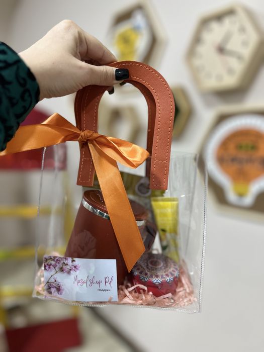 Подарочные боксы, Подарки