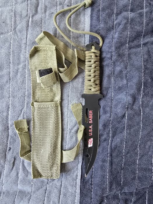 Cutit tactic supravietuire