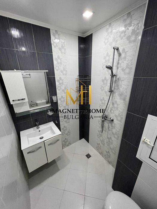 Елегантен двустаен апартамент на метри от морето в ж.к. Лазур