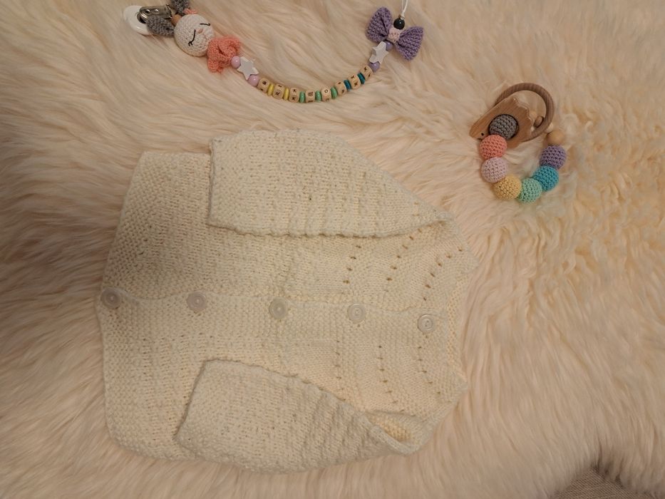 Бебешки ръчно плетени дрешки: различни размери