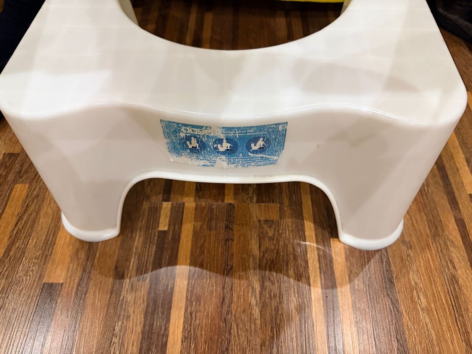 подставка для ног в туалете