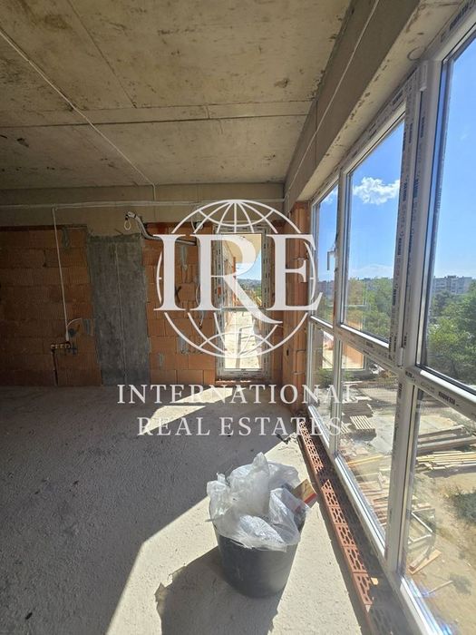 Продава се Тристаен апартамент в Варна, Изгрев - 102 кв.м за 1442 €/кв.м - Снимка #8