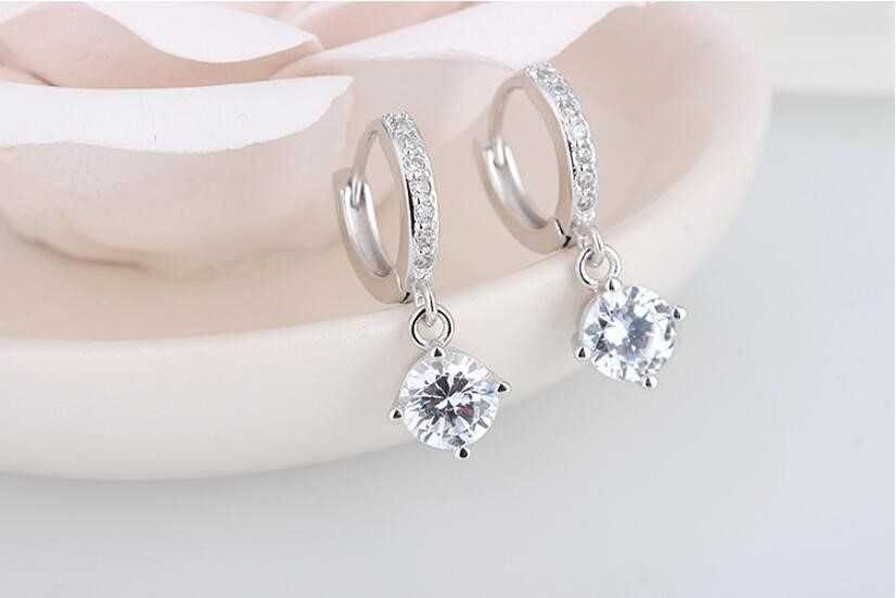 Стилни сребърни обеци